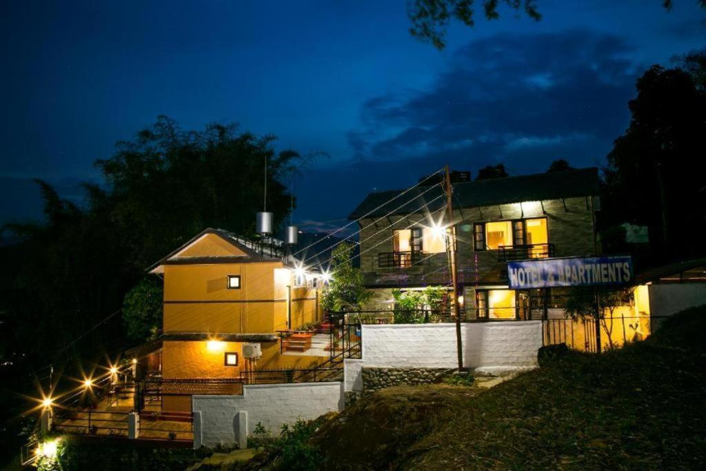 Hotel Tourist Residency Pokhara Kültér fotó